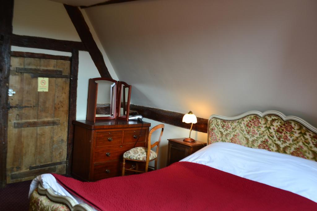 Les Trois Cheminees Chambres D'Hotes Livarot-Pays-d'Auge エクステリア 写真