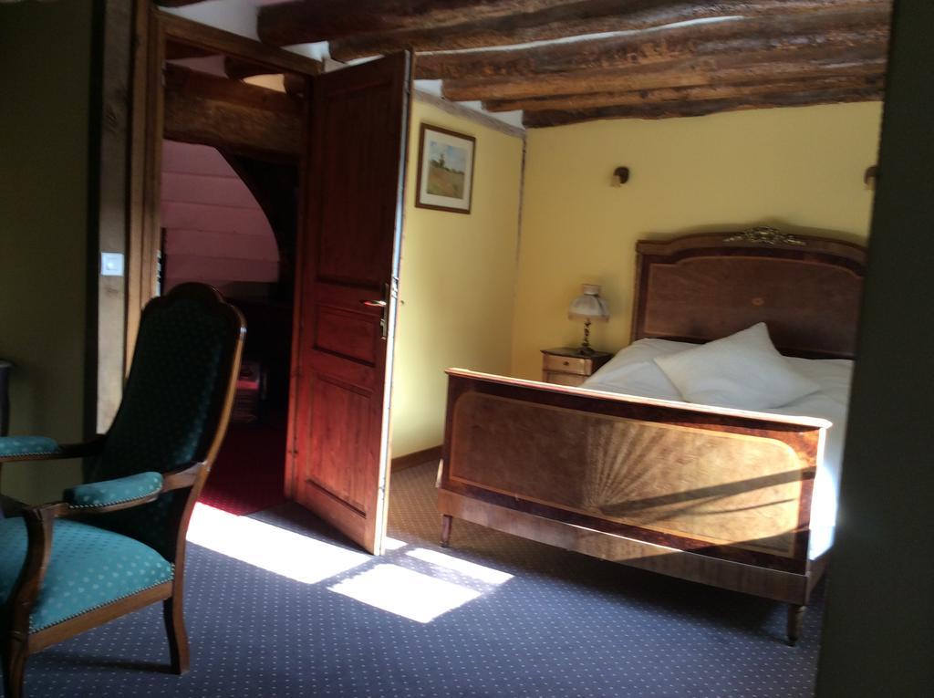 Les Trois Cheminees Chambres D'Hotes Livarot-Pays-d'Auge エクステリア 写真
