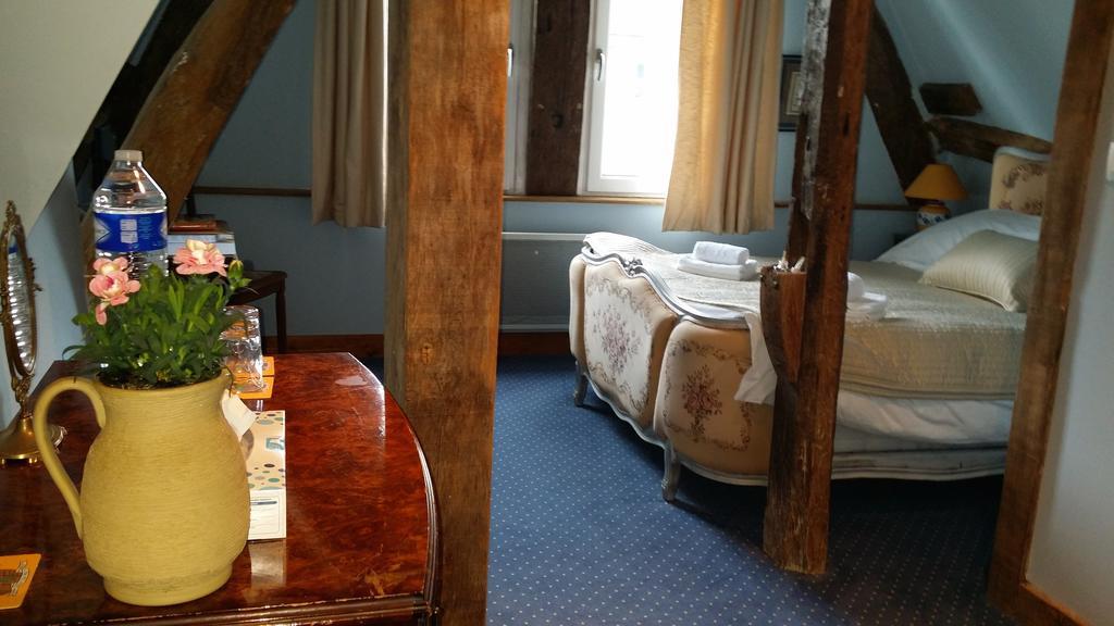 Les Trois Cheminees Chambres D'Hotes Livarot-Pays-d'Auge エクステリア 写真