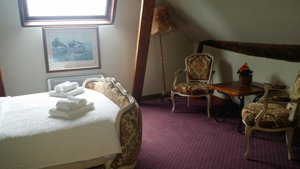 Les Trois Cheminees Chambres D'Hotes Livarot-Pays-d'Auge エクステリア 写真
