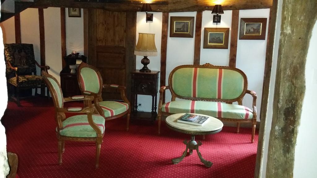 Les Trois Cheminees Chambres D'Hotes Livarot-Pays-d'Auge エクステリア 写真